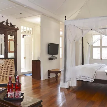 Clove Hall Hotel
